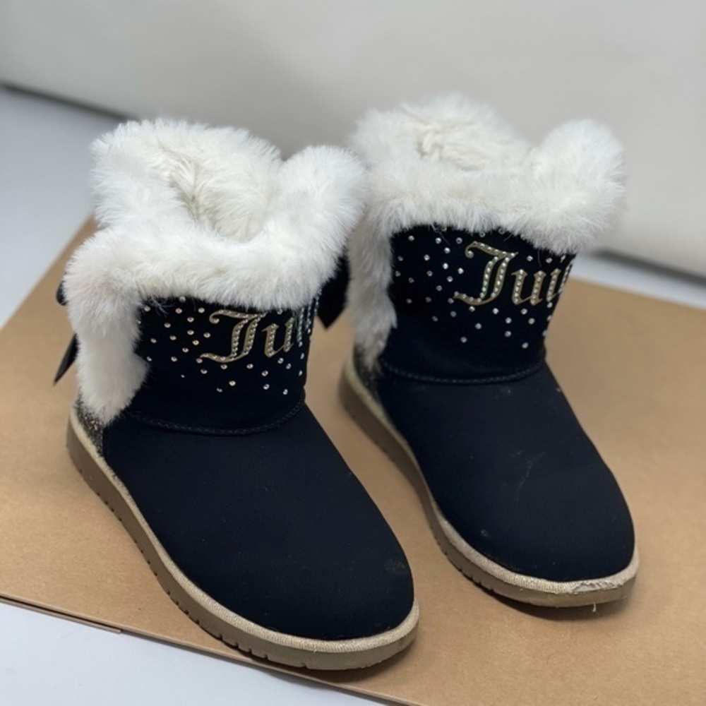 Juicy couture girls faux fur boots black bow